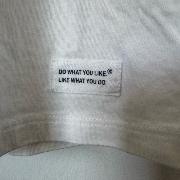 Life Is Good Women’s Classic Fit Love Tee - Picture 3 of 6